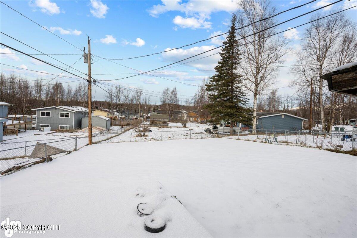 8525 Rangeview Avenue