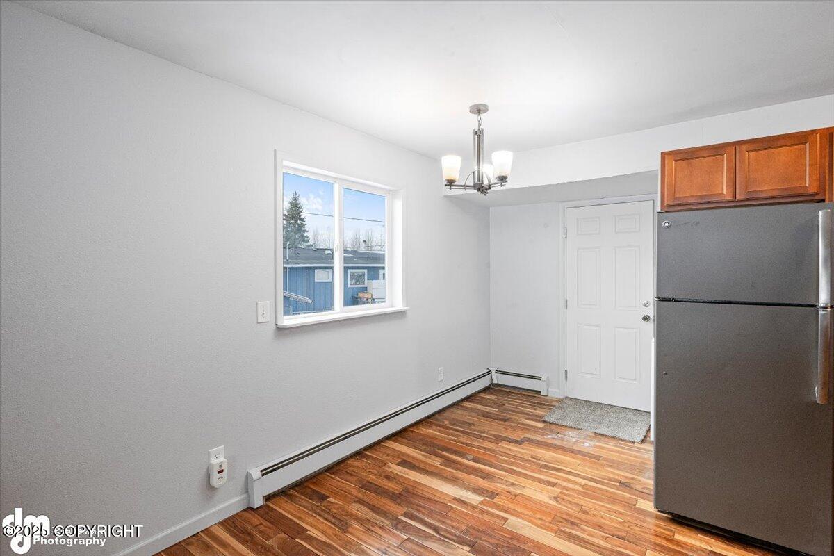 8525 Rangeview Avenue