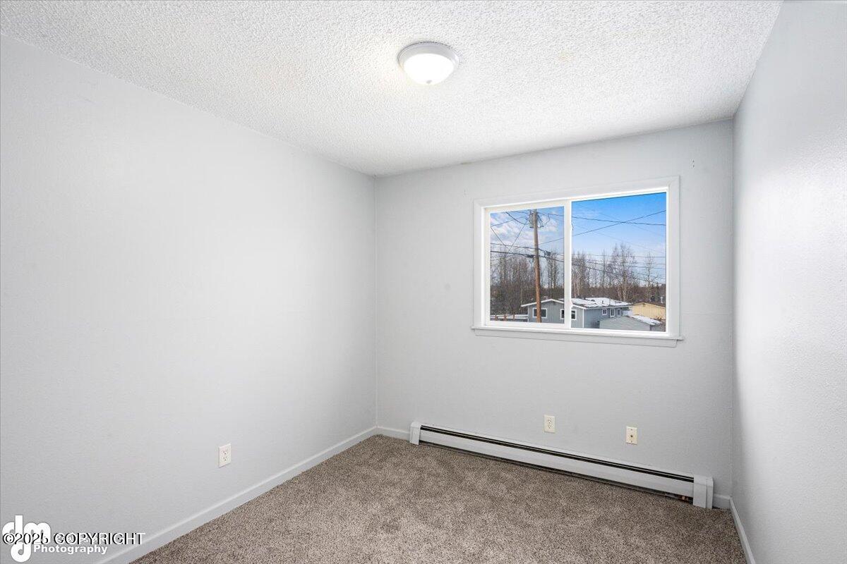 8525 Rangeview Avenue