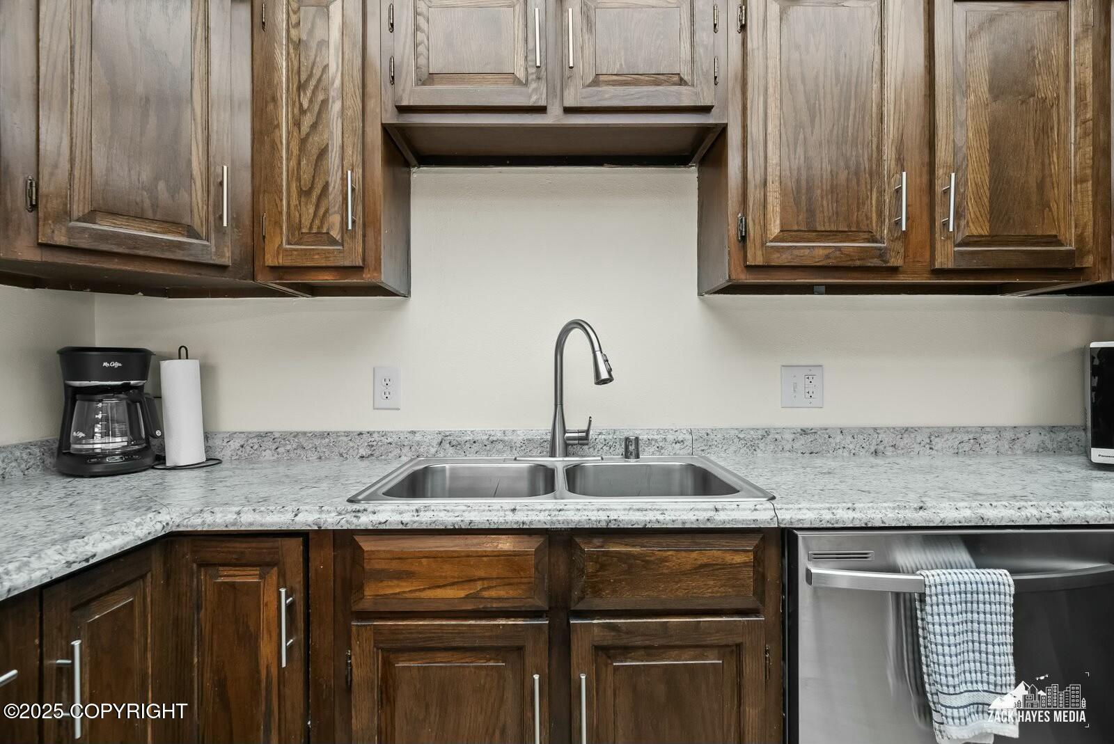 1427 Columbine Street