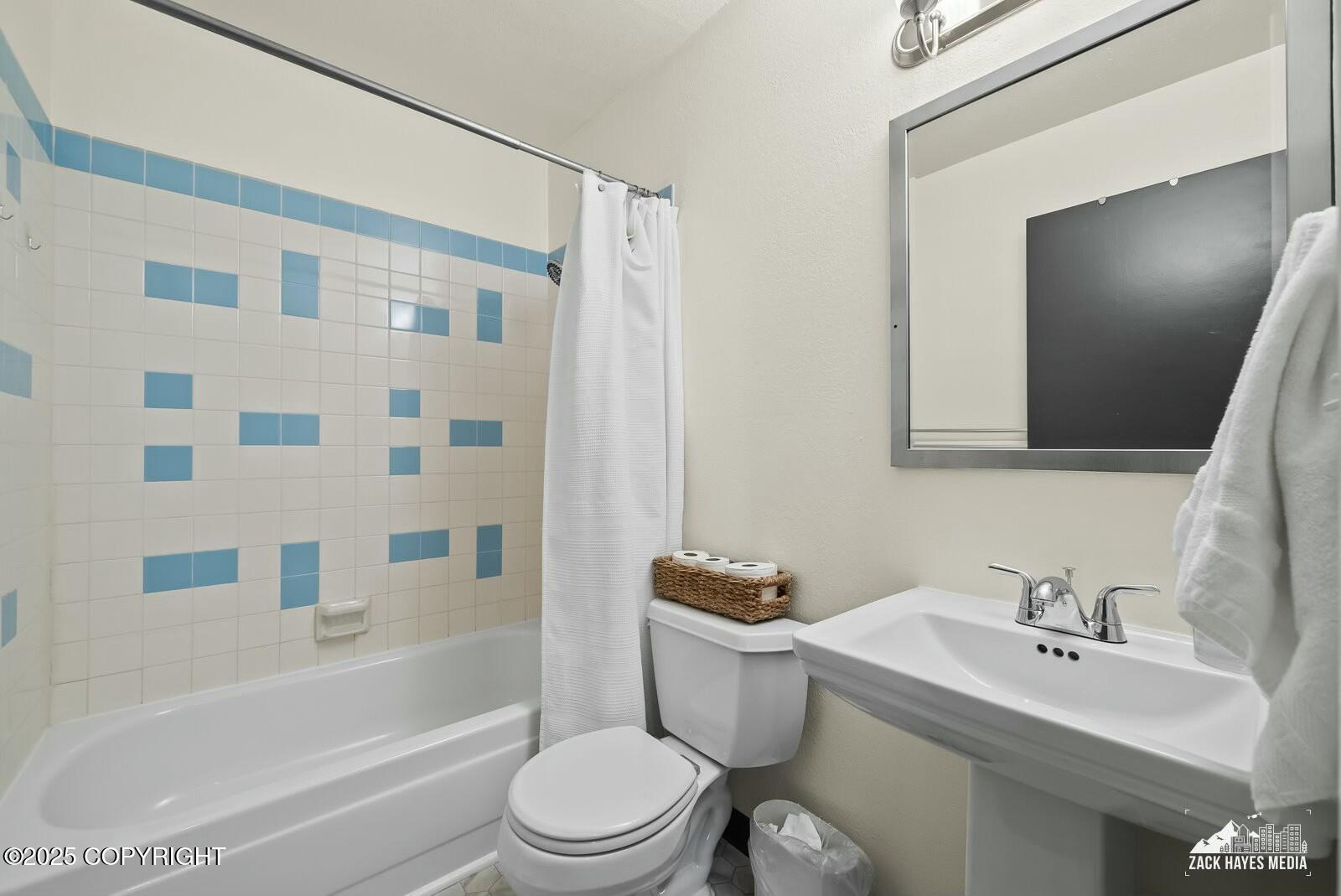 1427 Columbine Street