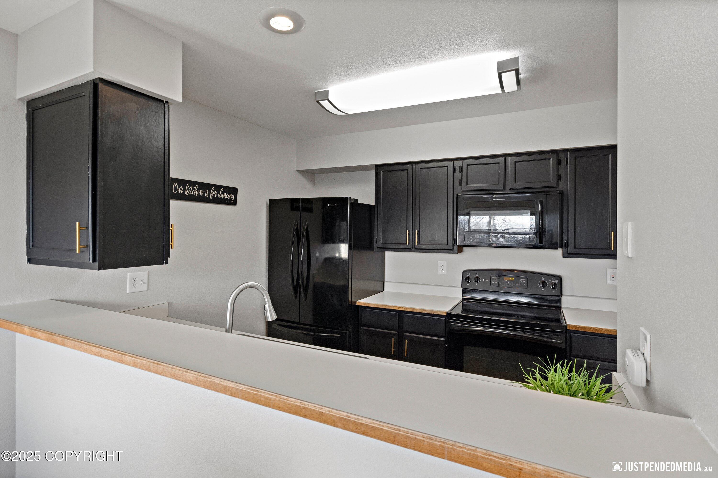 1819 E Tudor Road # B302