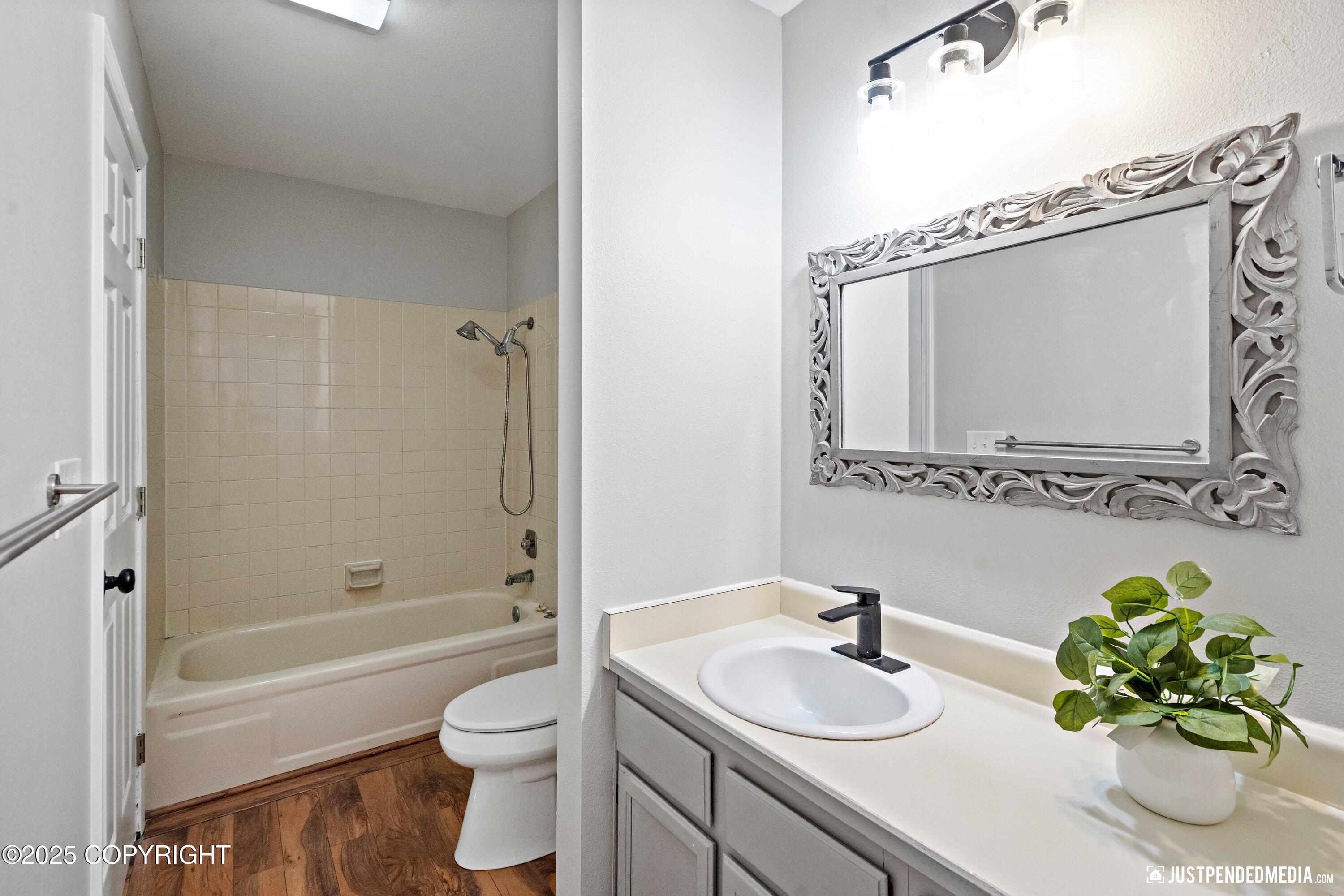 1819 E Tudor Road # B302