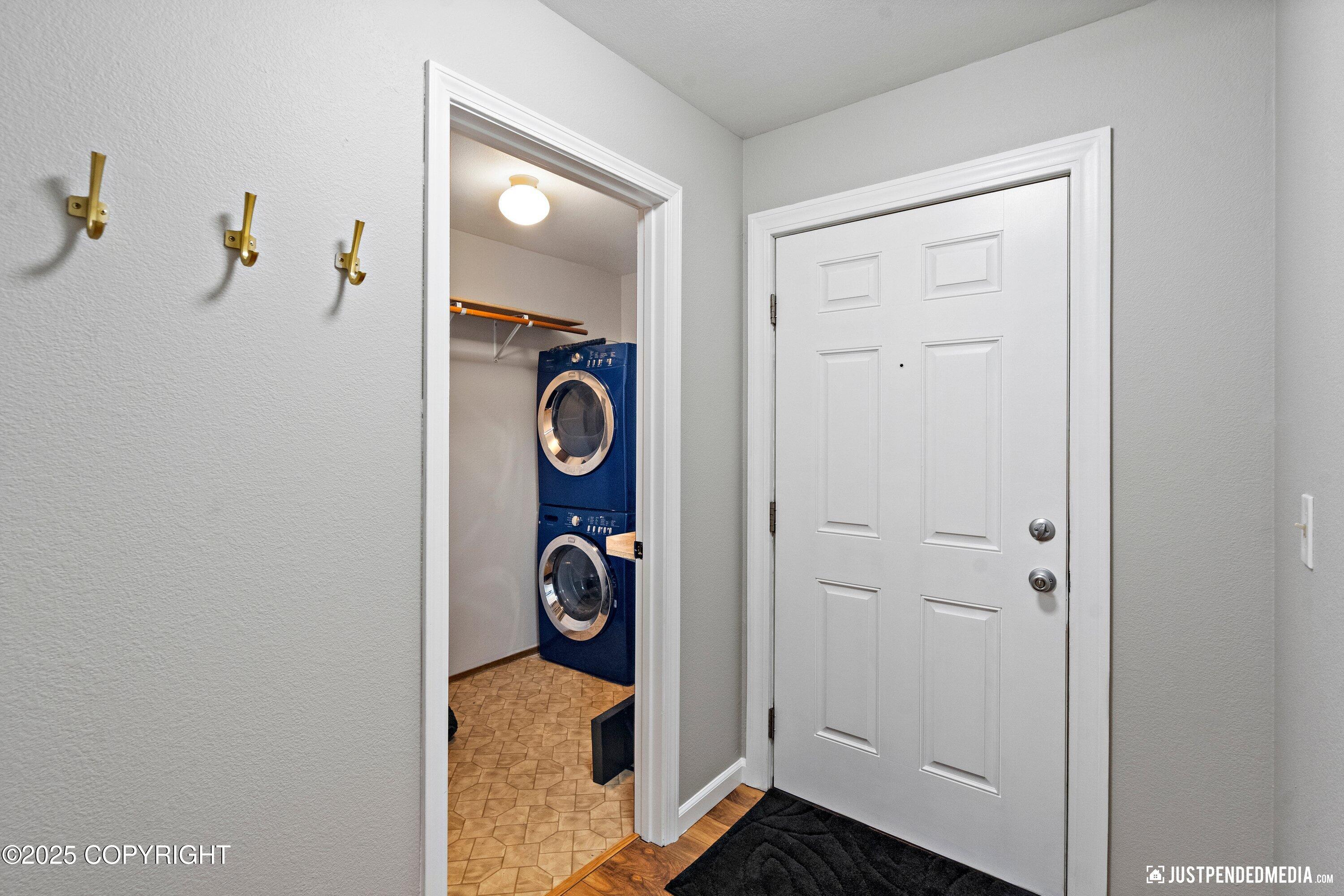 1819 E Tudor Road # B302