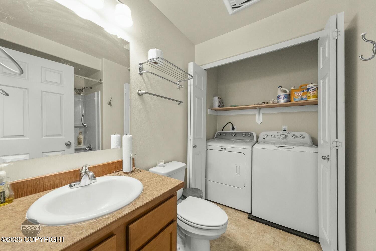 2382/2384 E 64th Avenue