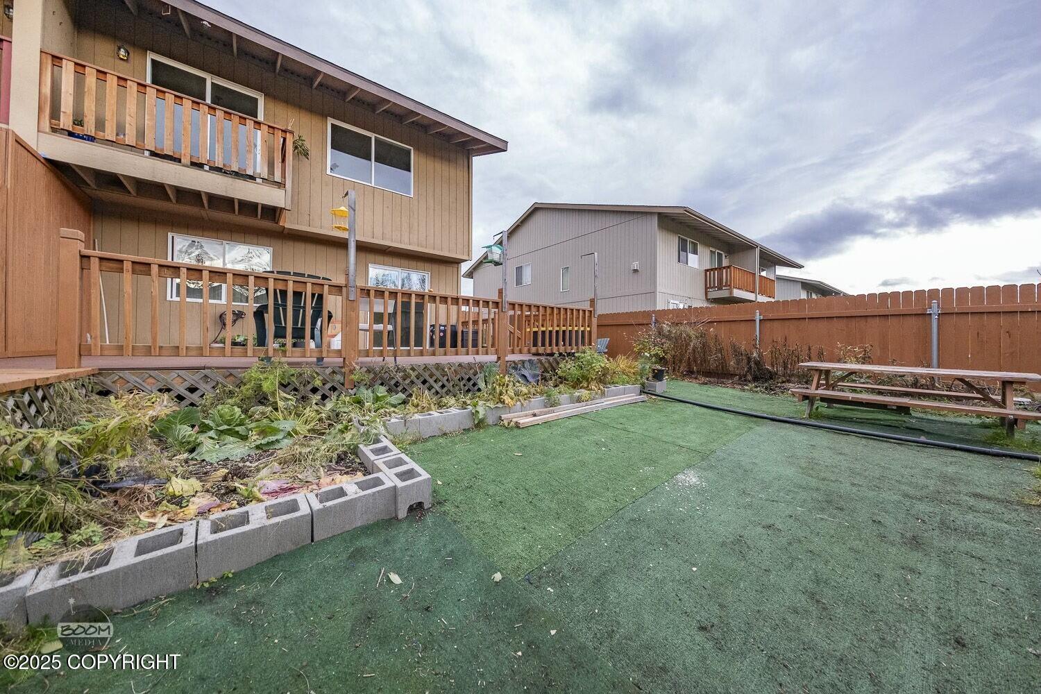 2382/2384 E 64th Avenue