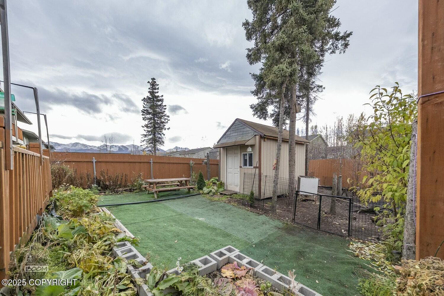 2382/2384 E 64th Avenue