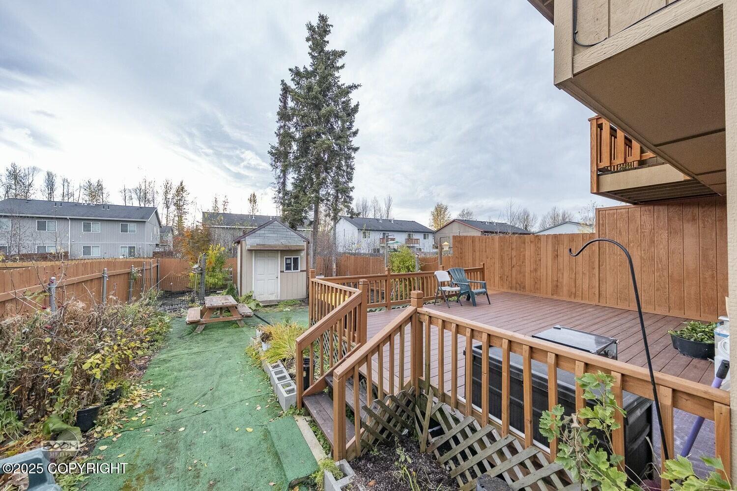 2382/2384 E 64th Avenue