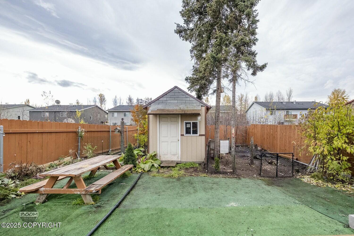 2382/2384 E 64th Avenue