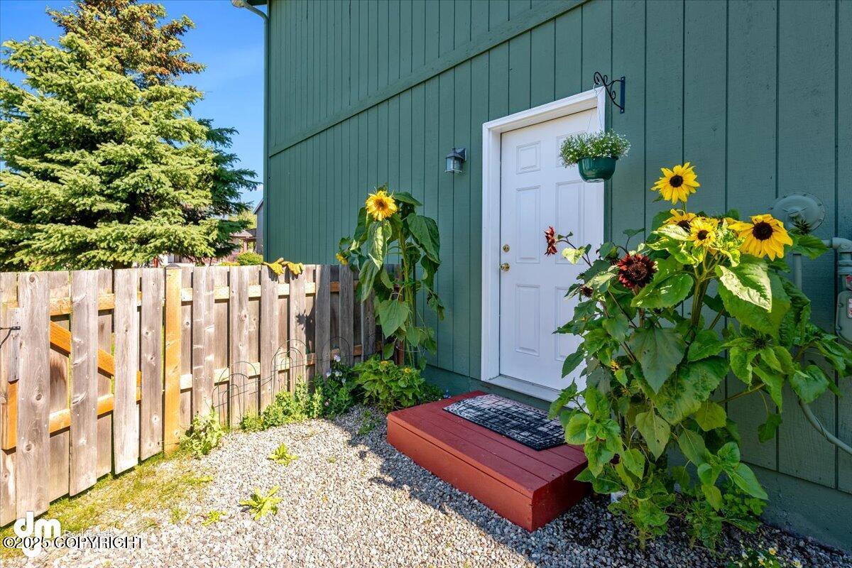 2414 Lusardi Point Circle