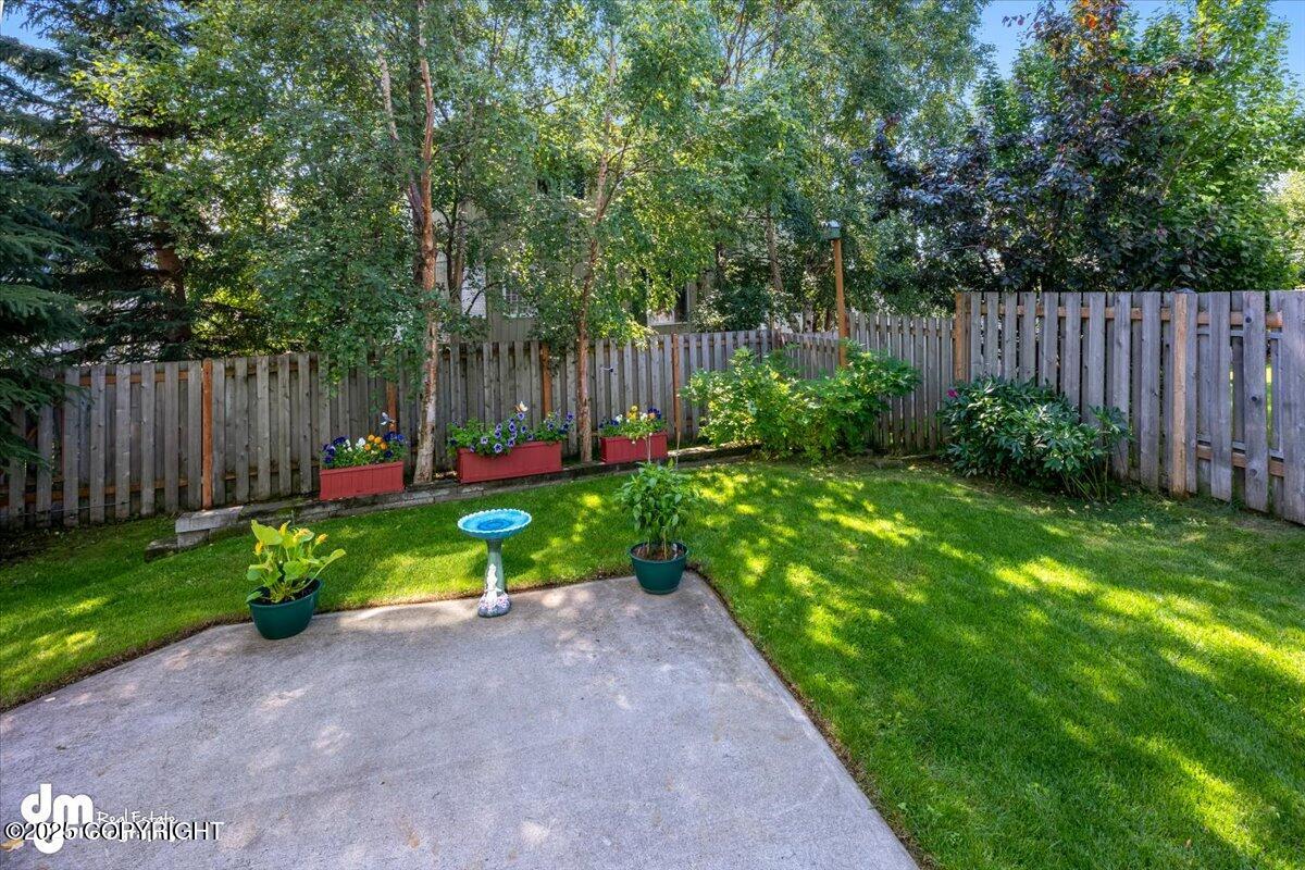 2414 Lusardi Point Circle