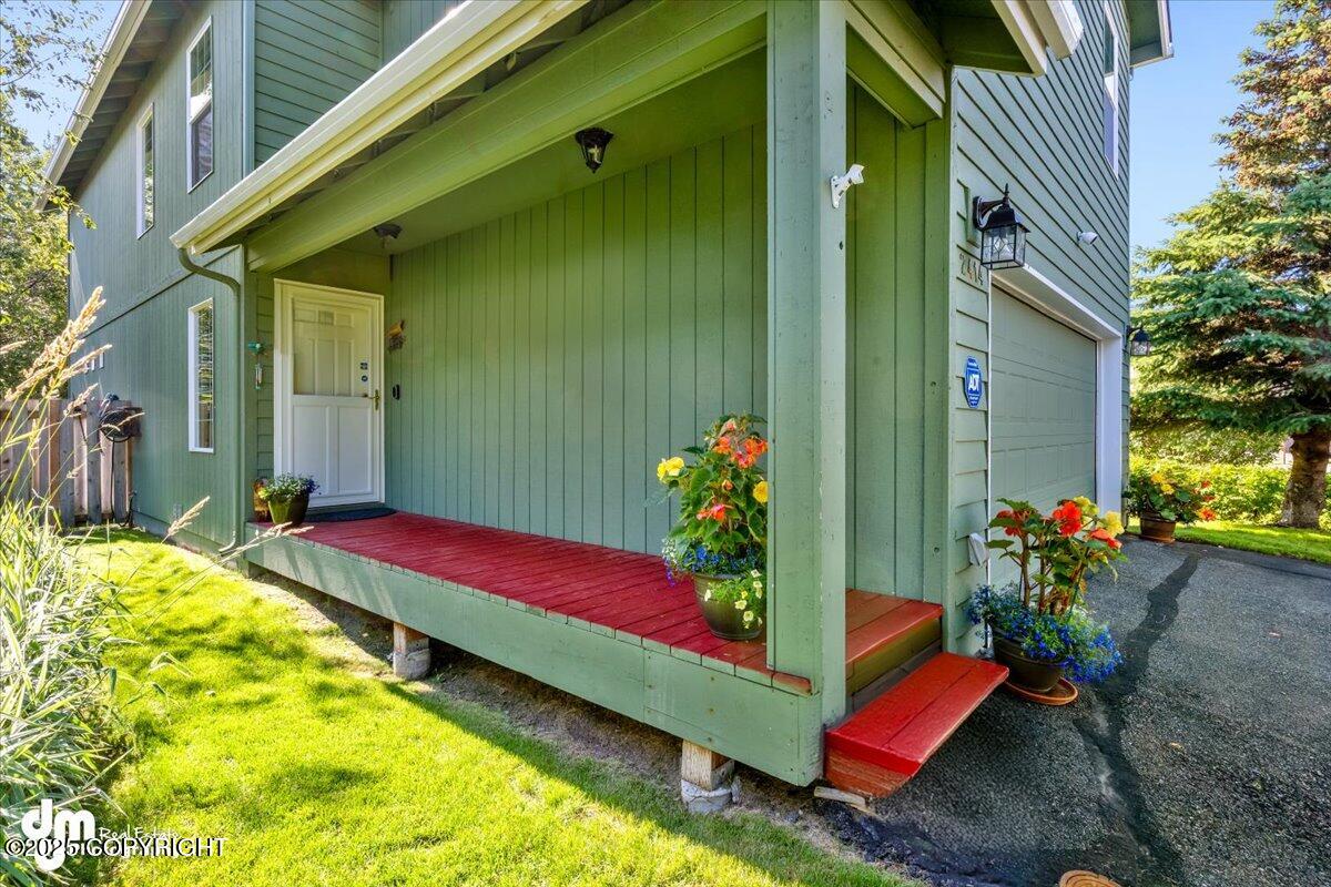 2414 Lusardi Point Circle