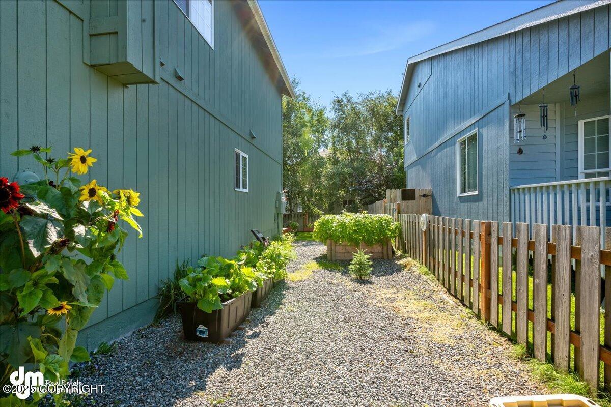 2414 Lusardi Point Circle