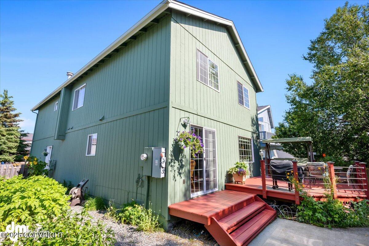 2414 Lusardi Point Circle