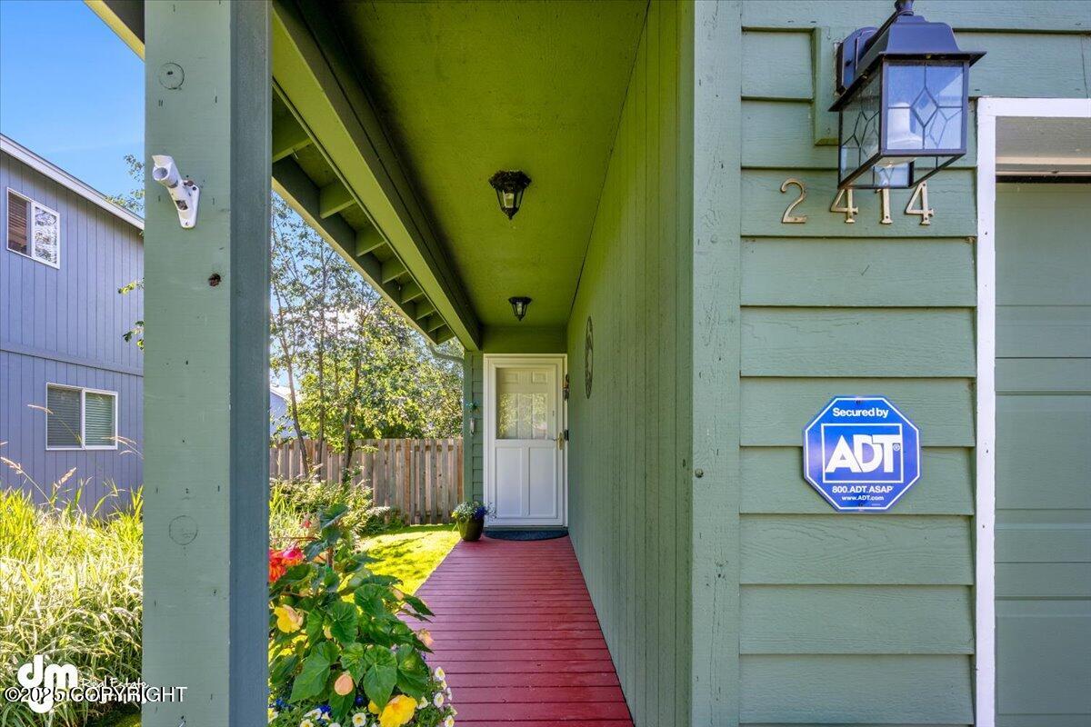 2414 Lusardi Point Circle