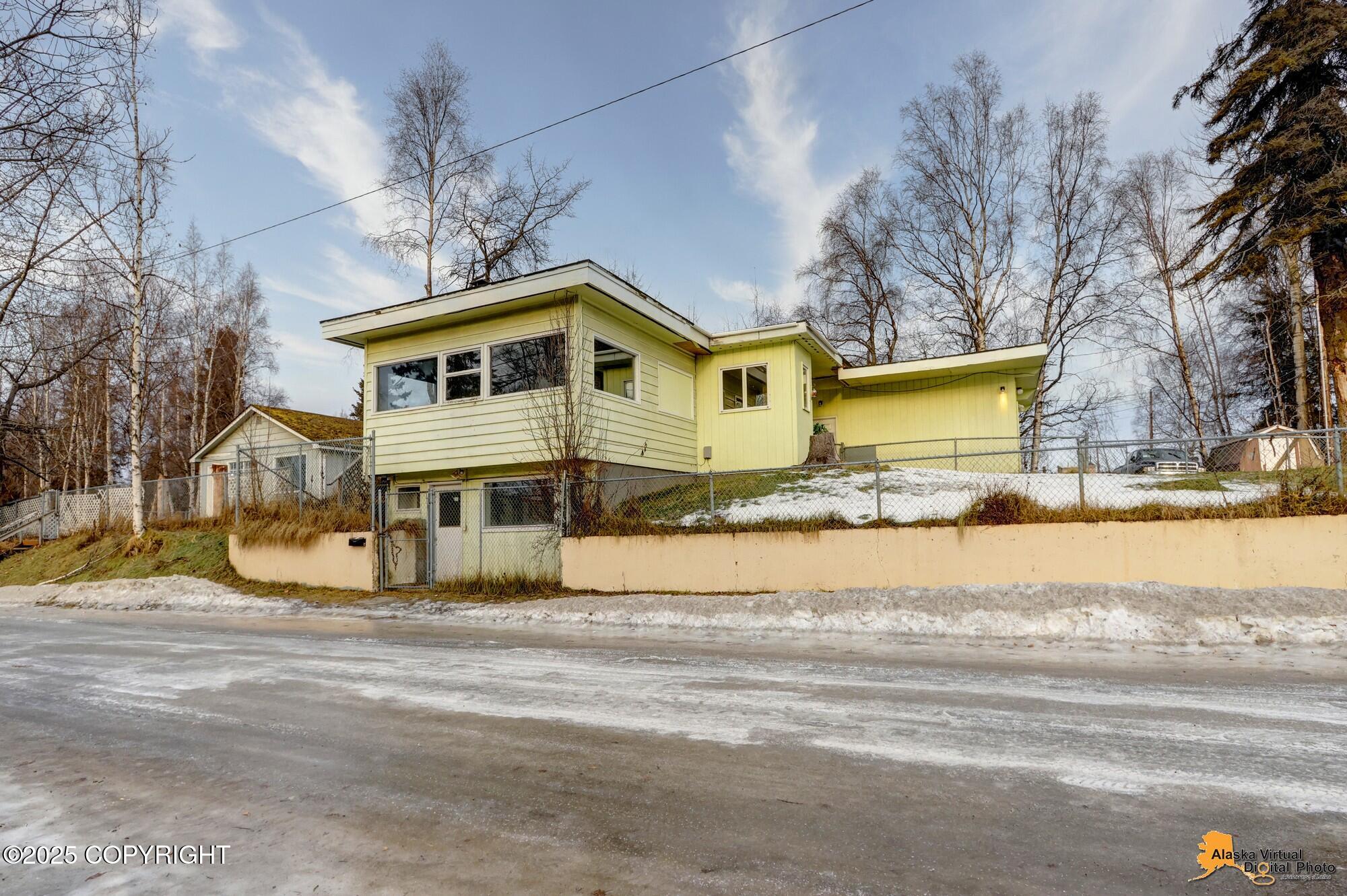 505 W 31st Avenue