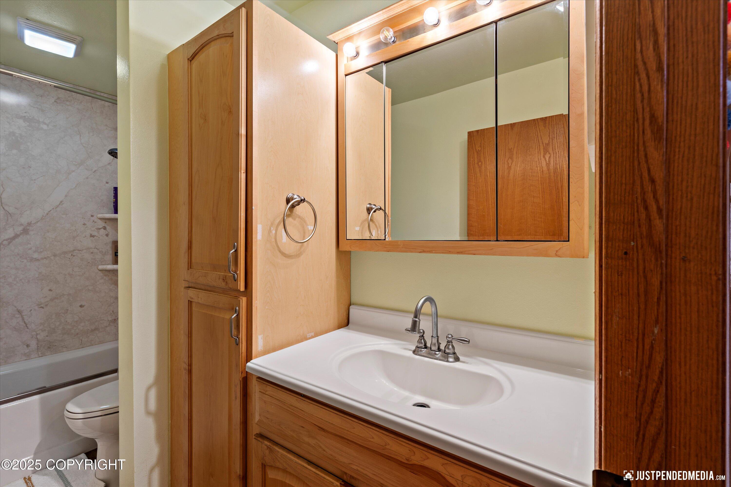 2350 Yorktown Circle