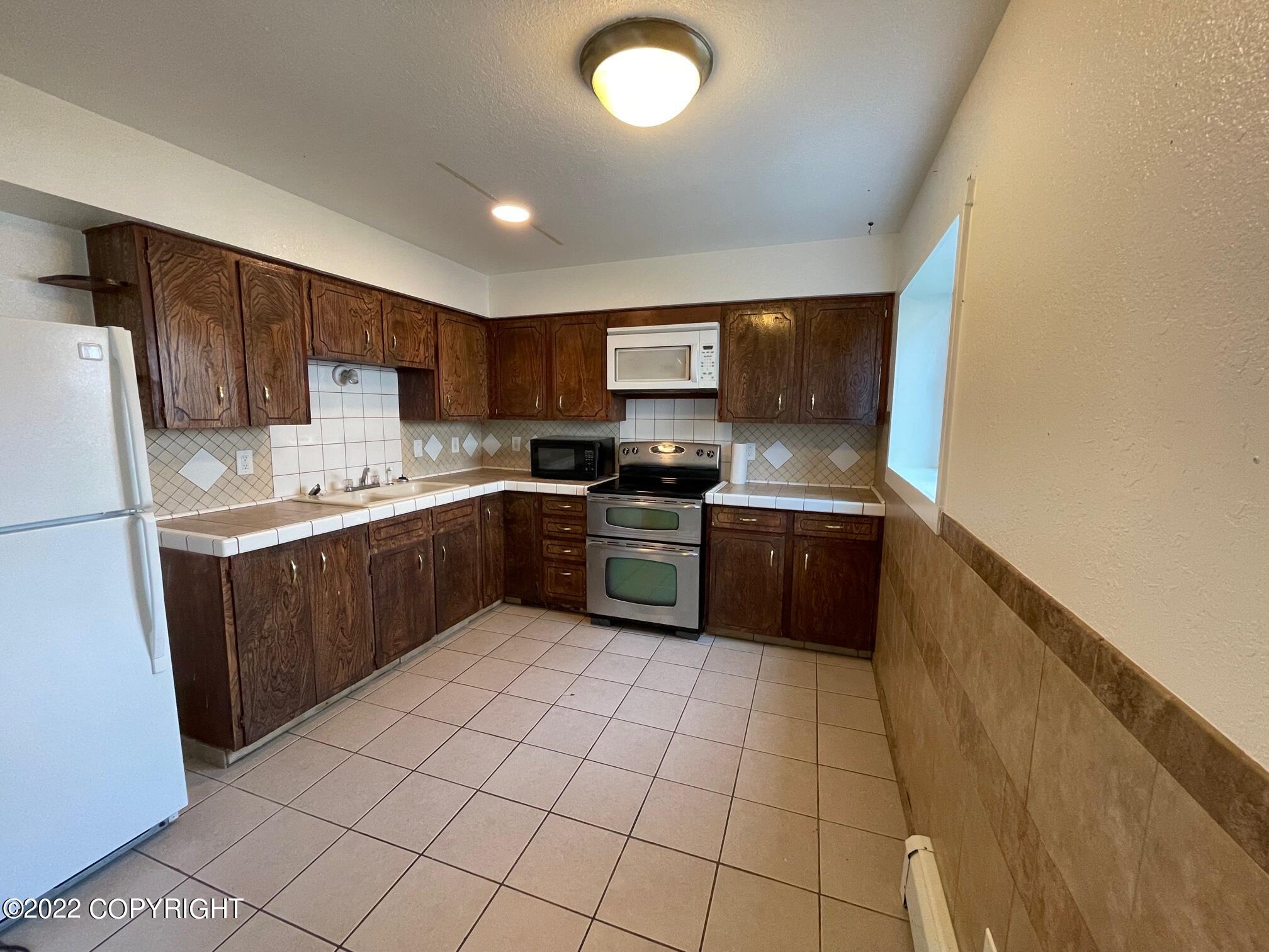 708 N Hoyt Street # 1 Unit: #1