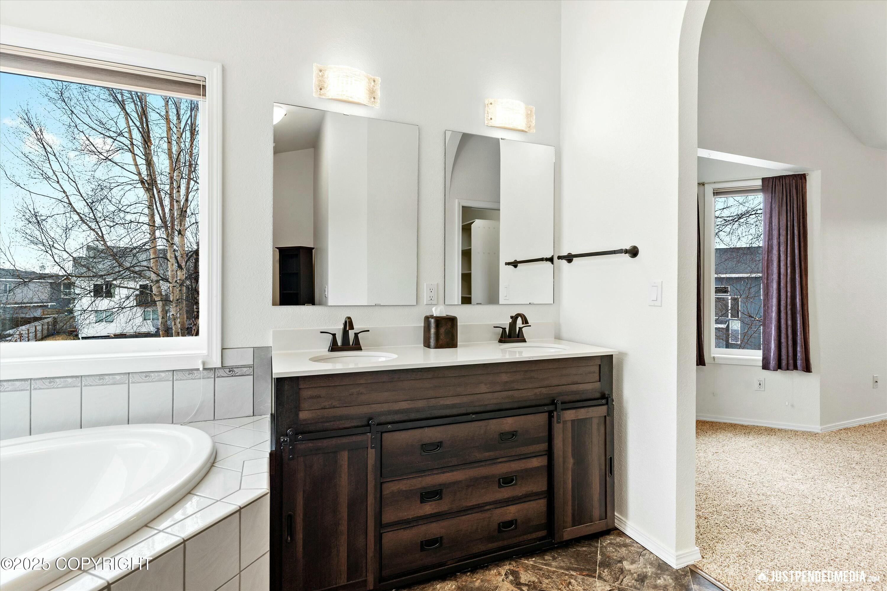 290 Peppertree Loop