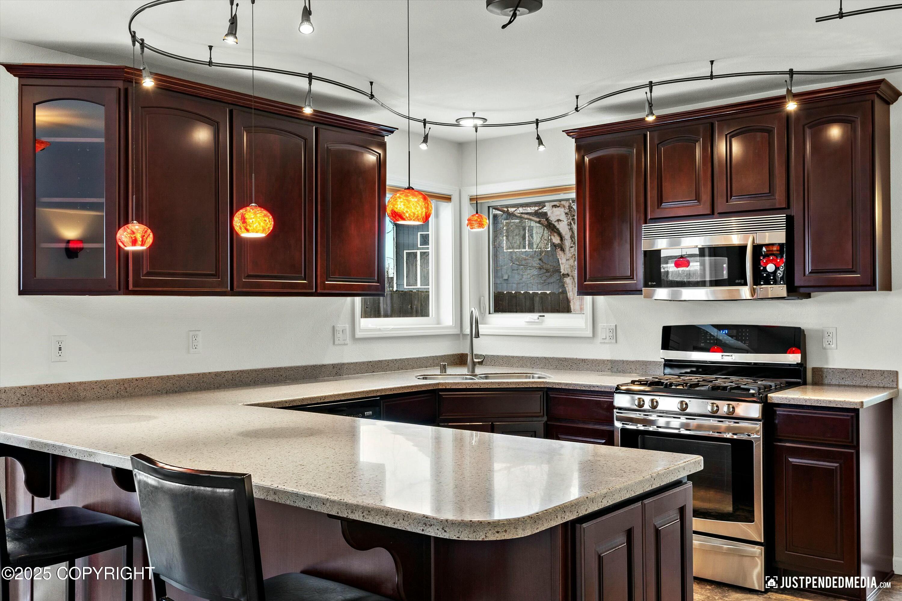 290 Peppertree Loop