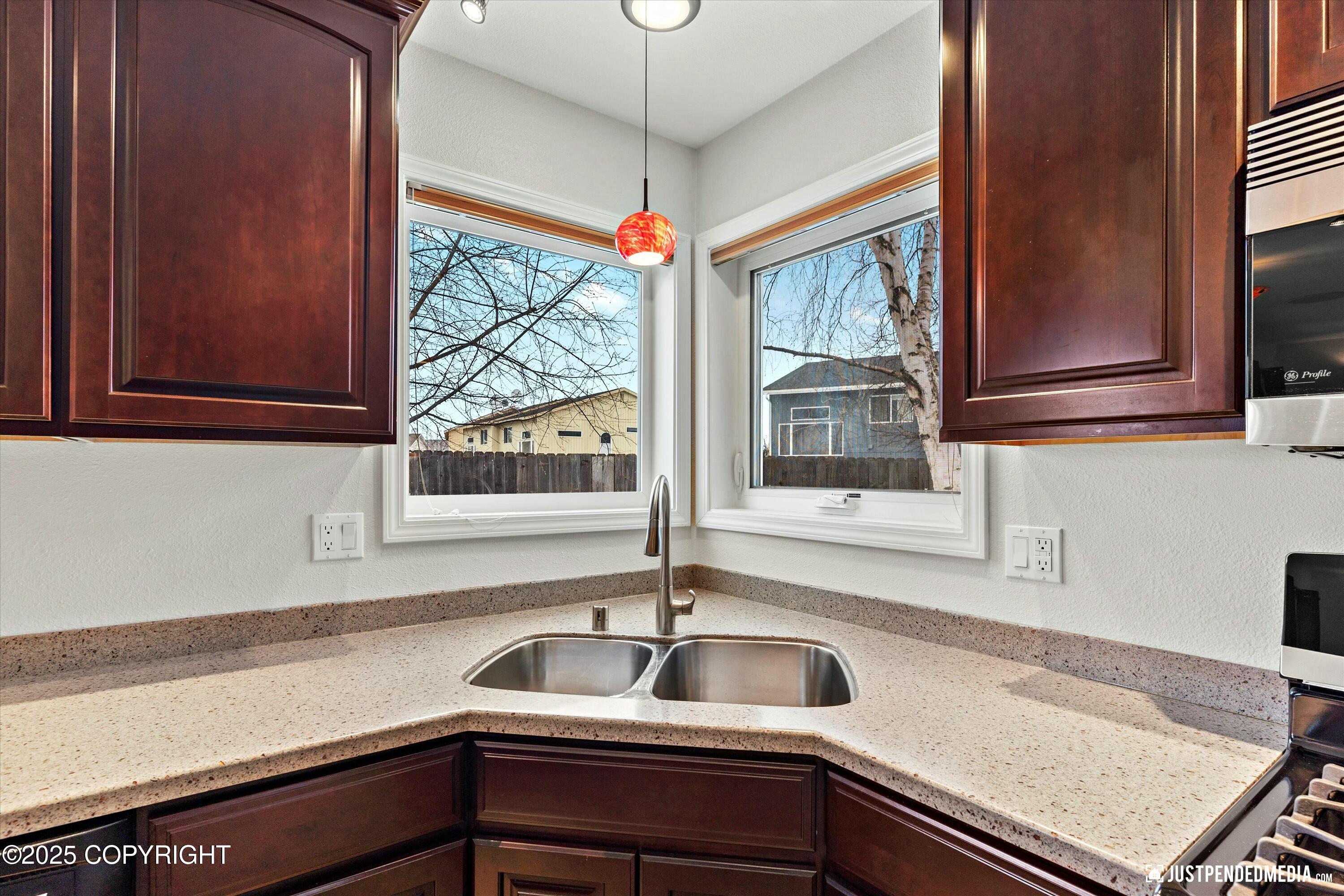 290 Peppertree Loop
