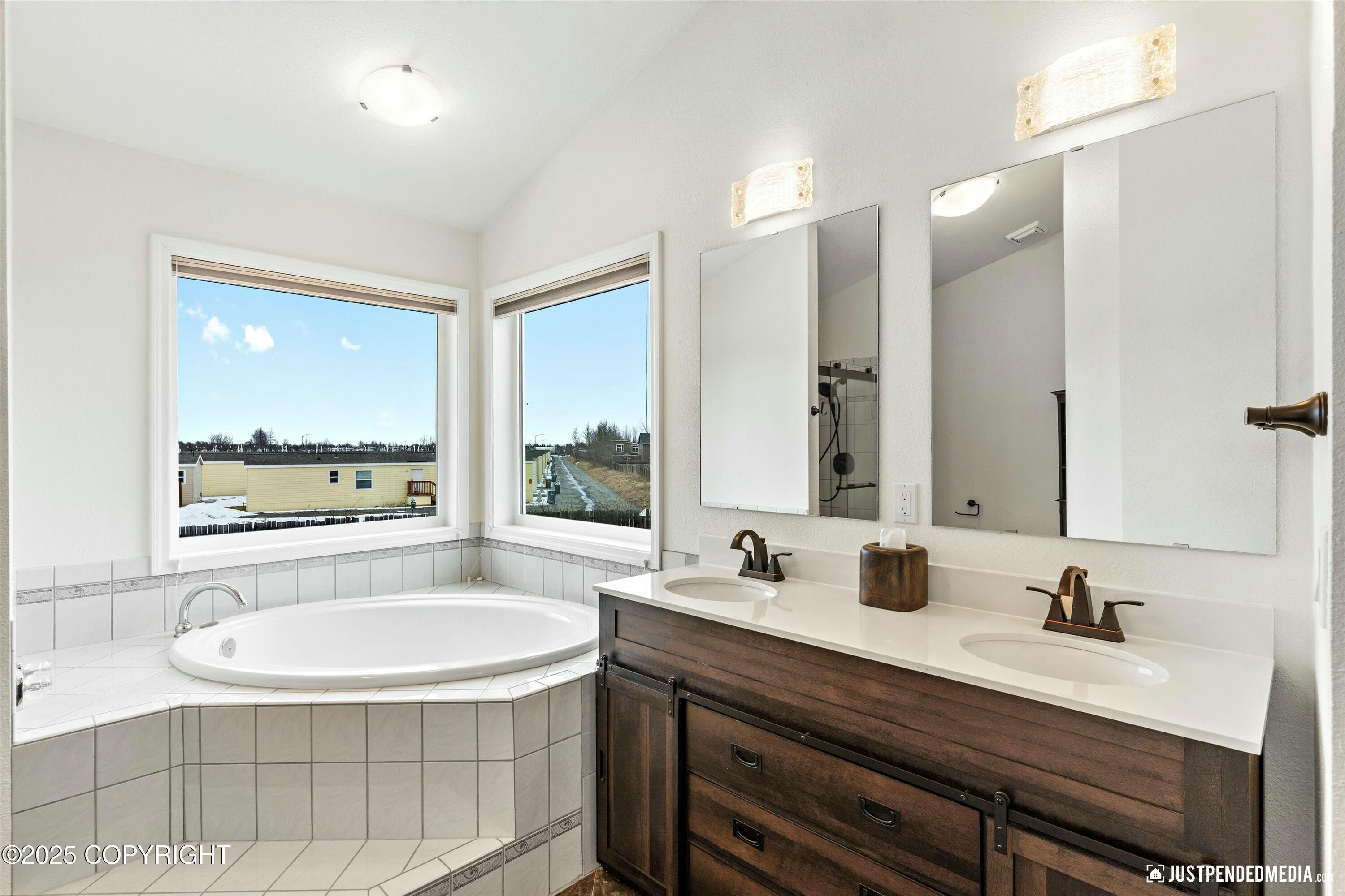 290 Peppertree Loop