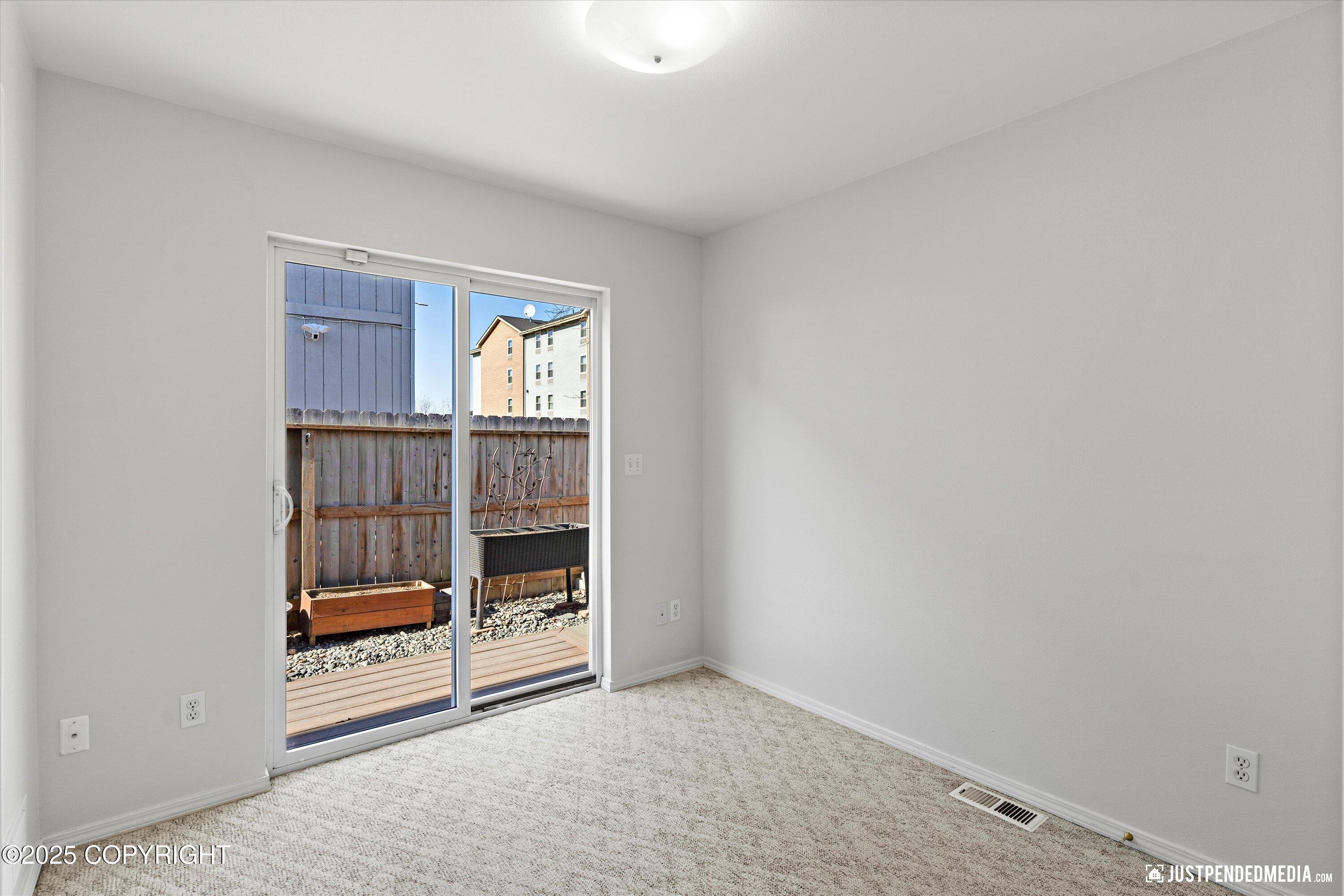 200 E 45th Avenue