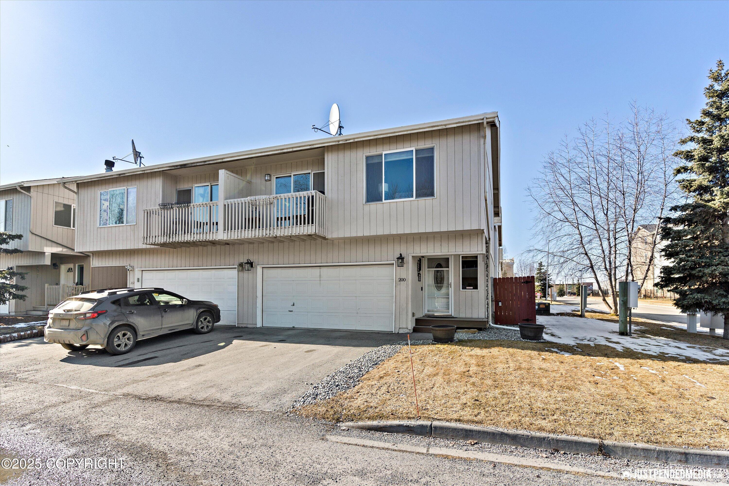 200 E 45th Avenue