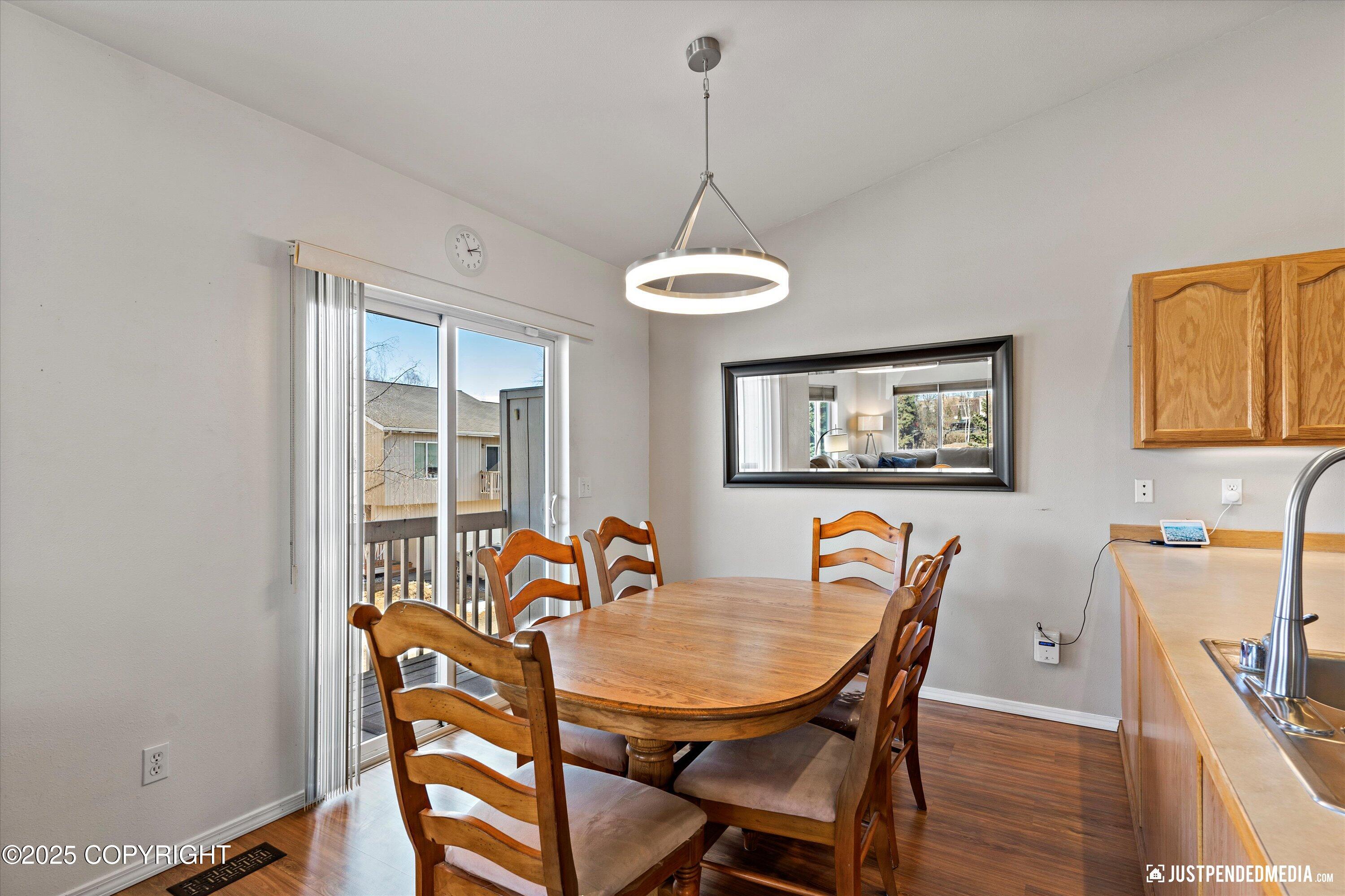 200 E 45th Avenue