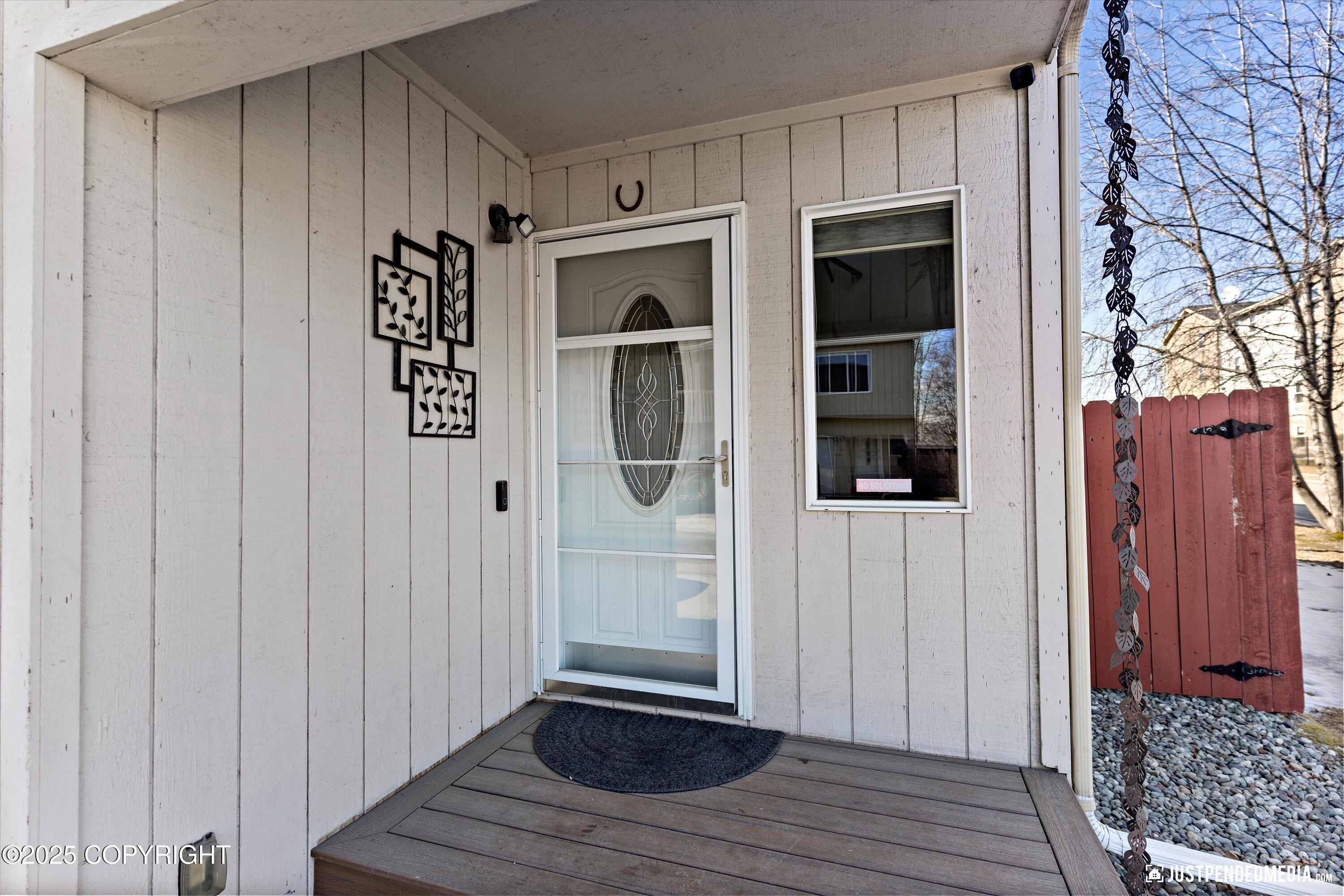 200 E 45th Avenue