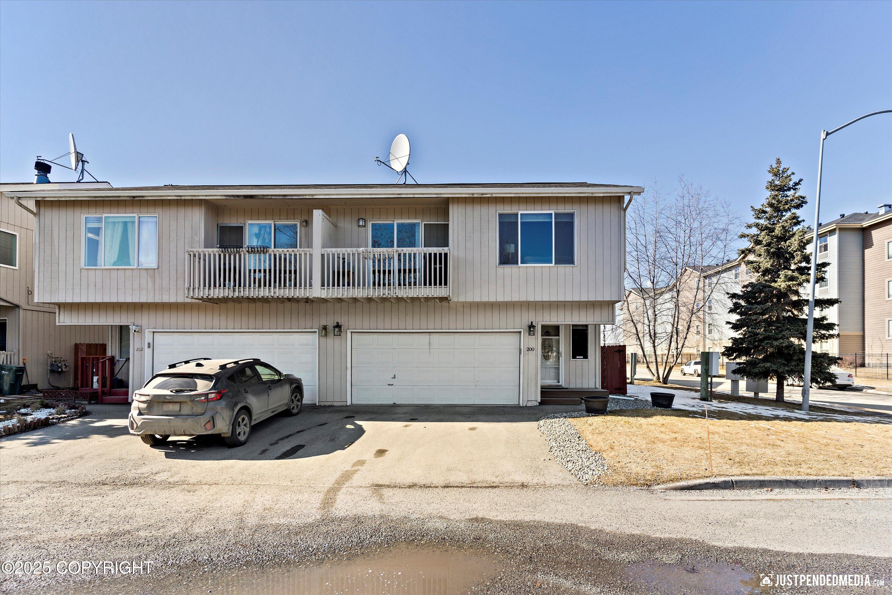 200 E 45th Avenue