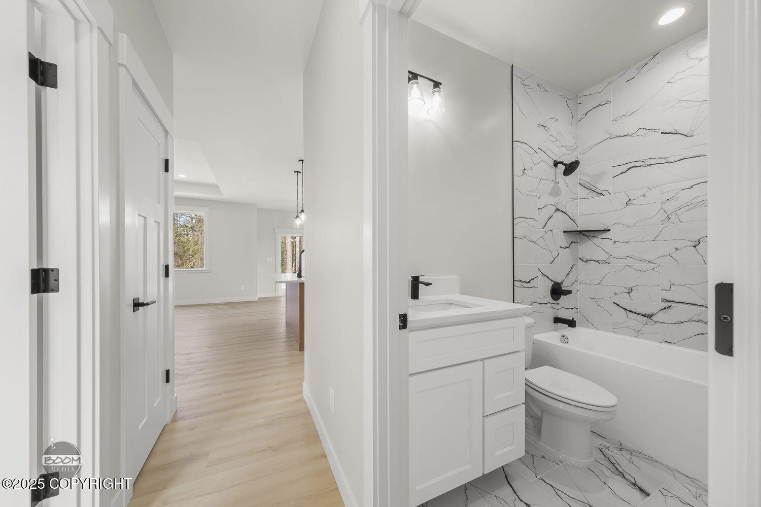 6921 W Vandenberg Drive