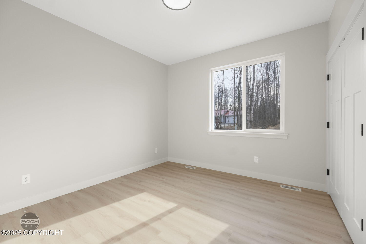 6921 W Vandenberg Drive