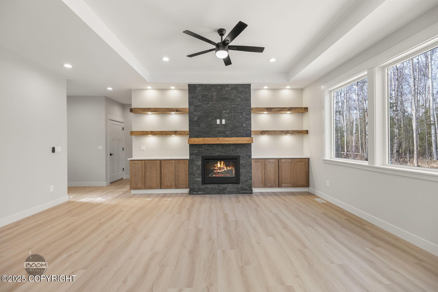 6921 W Vandenberg Drive