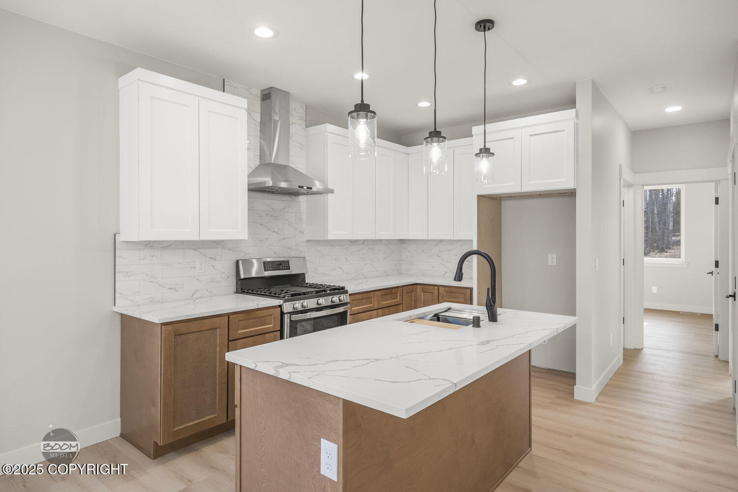 6921 W Vandenberg Drive