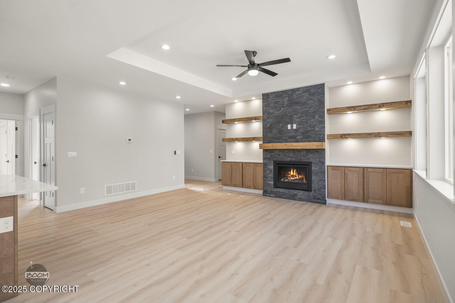 6921 W Vandenberg Drive