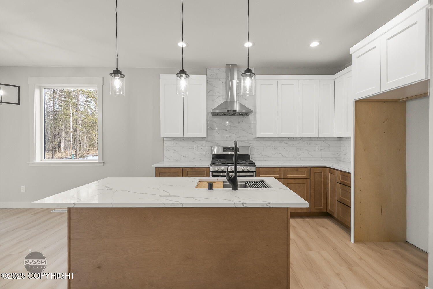 6921 W Vandenberg Drive