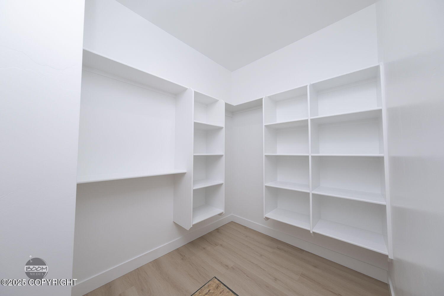 6921 W Vandenberg Drive