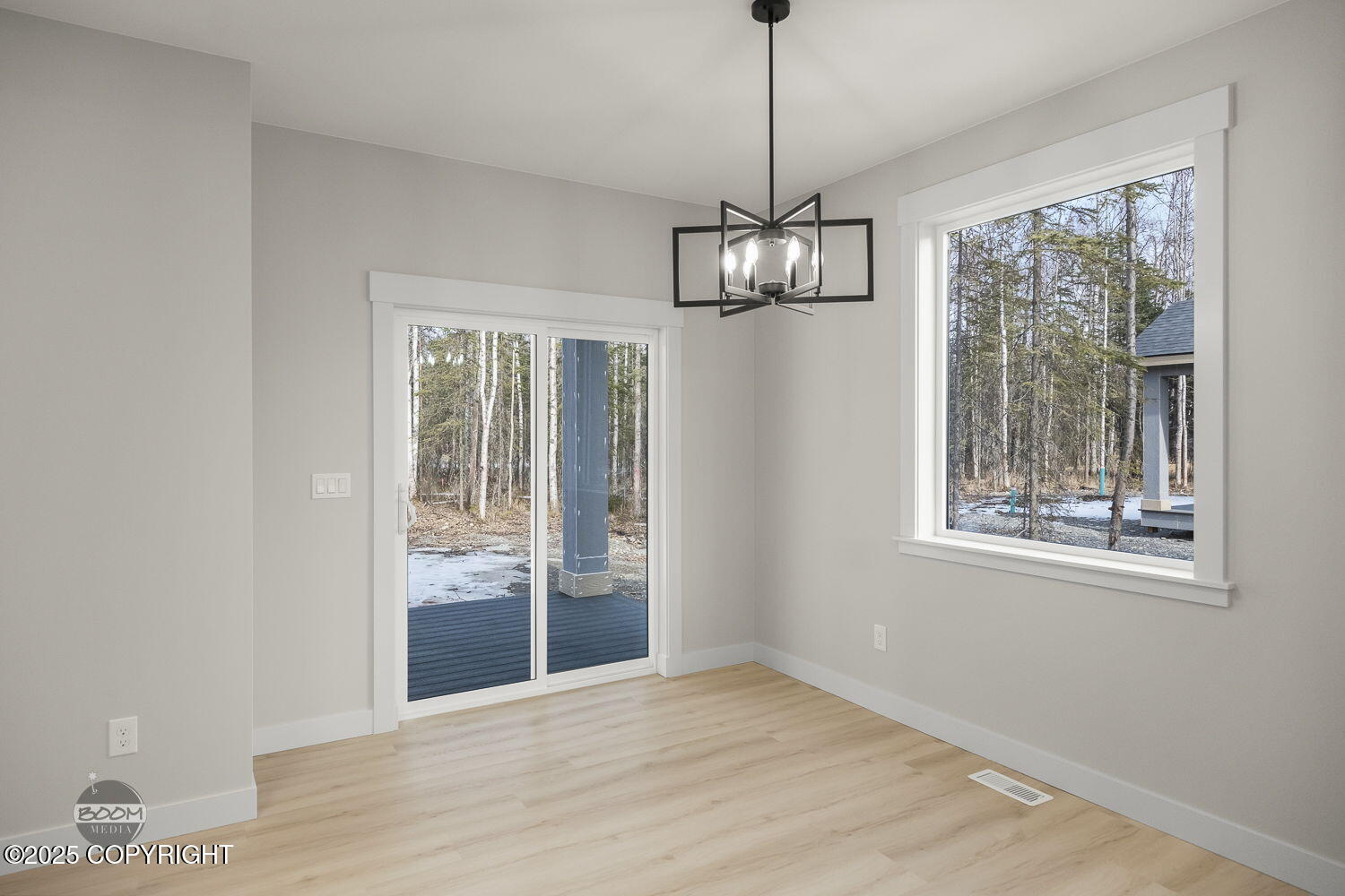 6921 W Vandenberg Drive