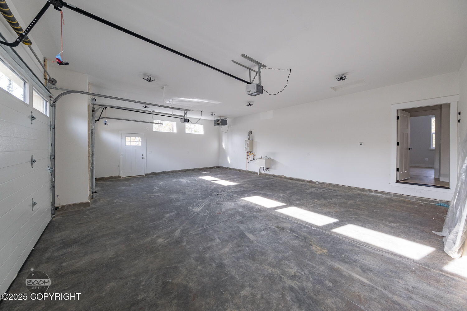 6921 W Vandenberg Drive