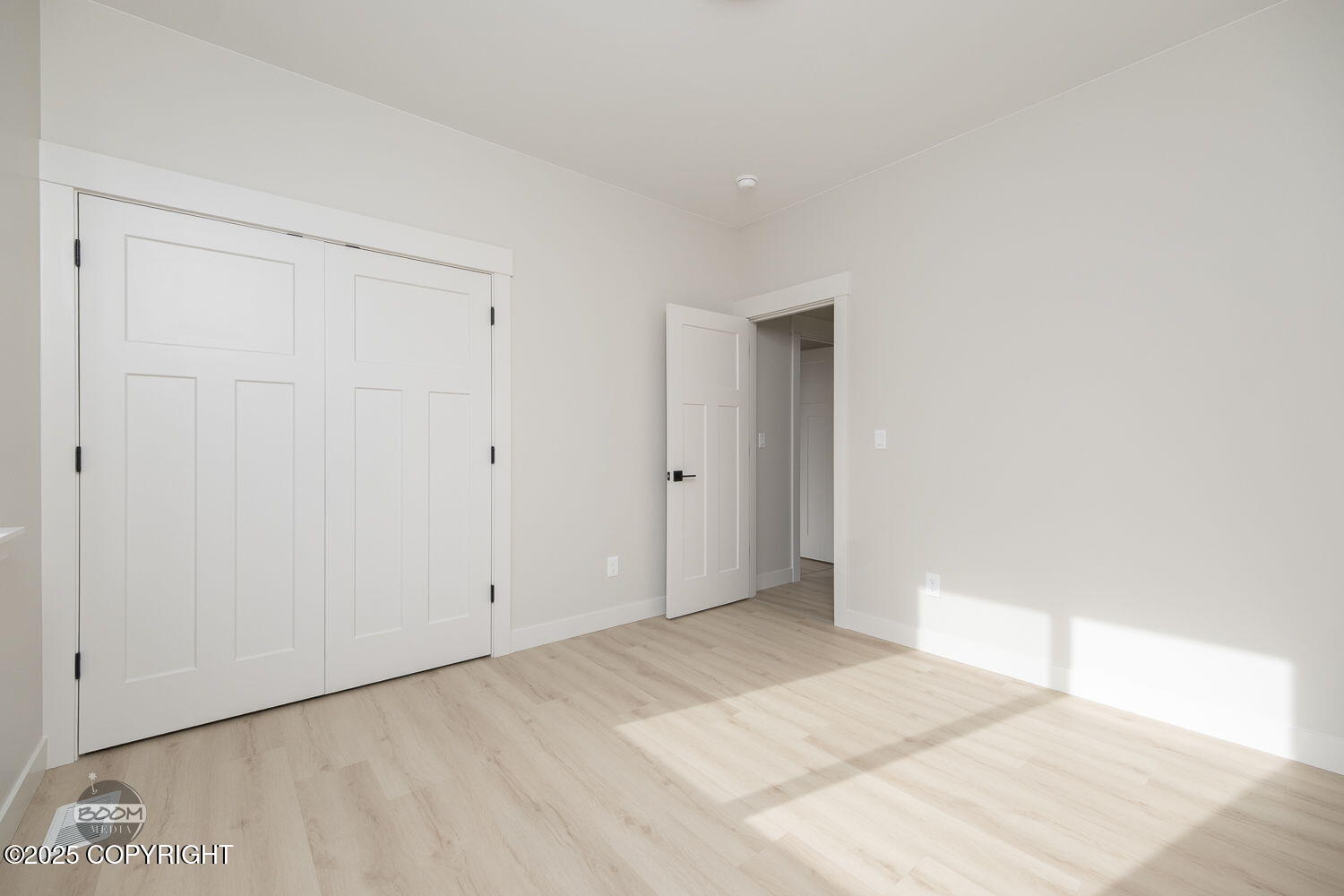 6921 W Vandenberg Drive