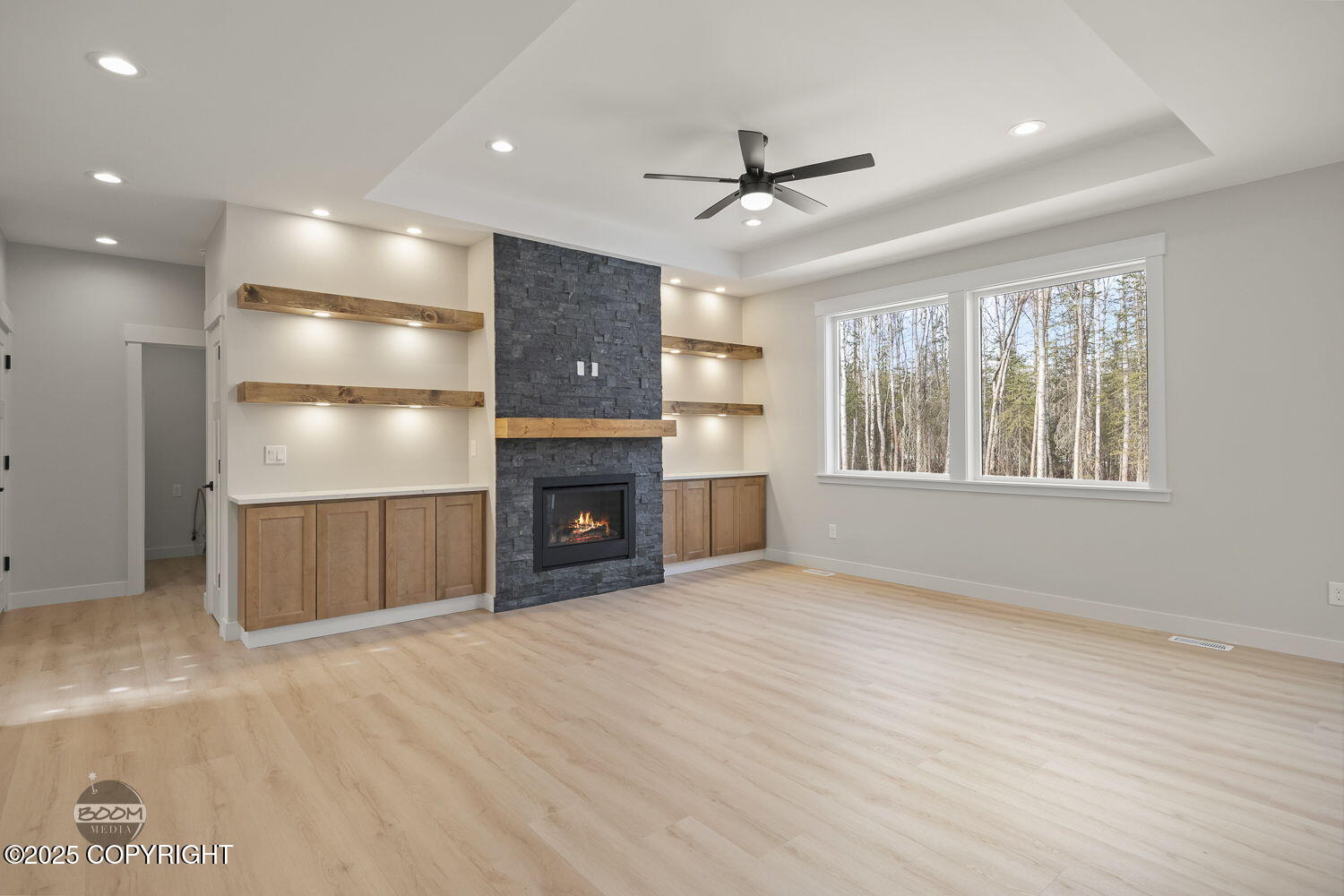 6921 W Vandenberg Drive