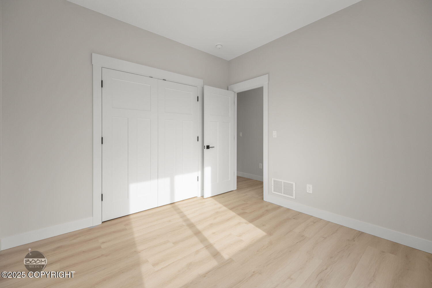 6921 W Vandenberg Drive