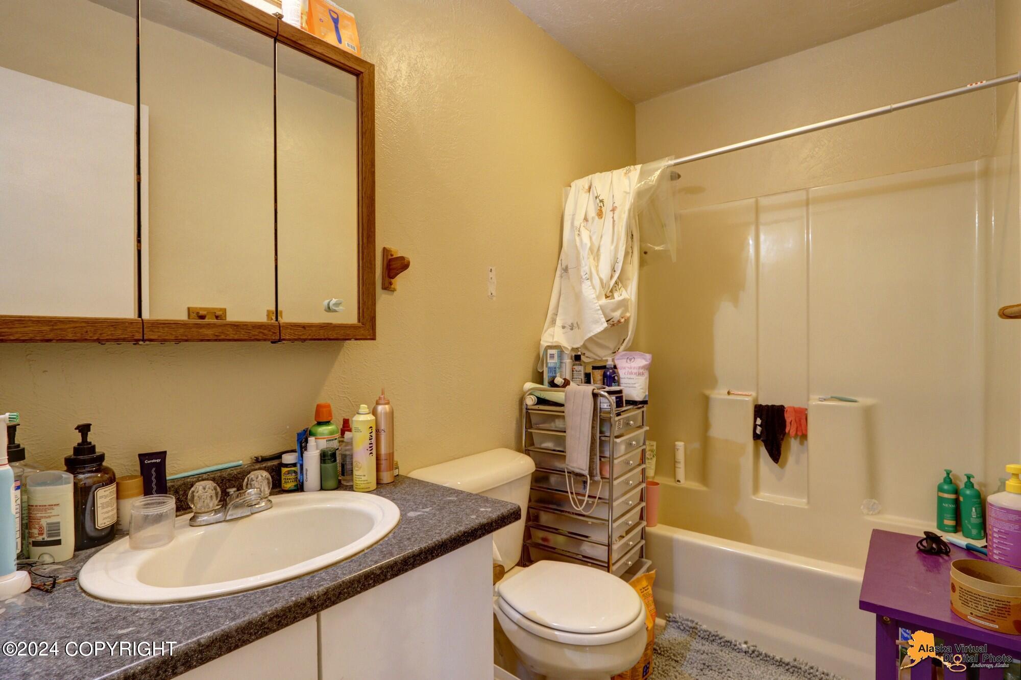 1100 W Shirley Ann Circle