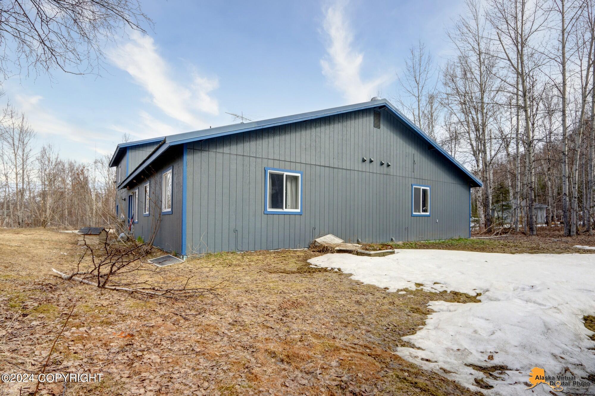 1100 W Shirley Ann Circle