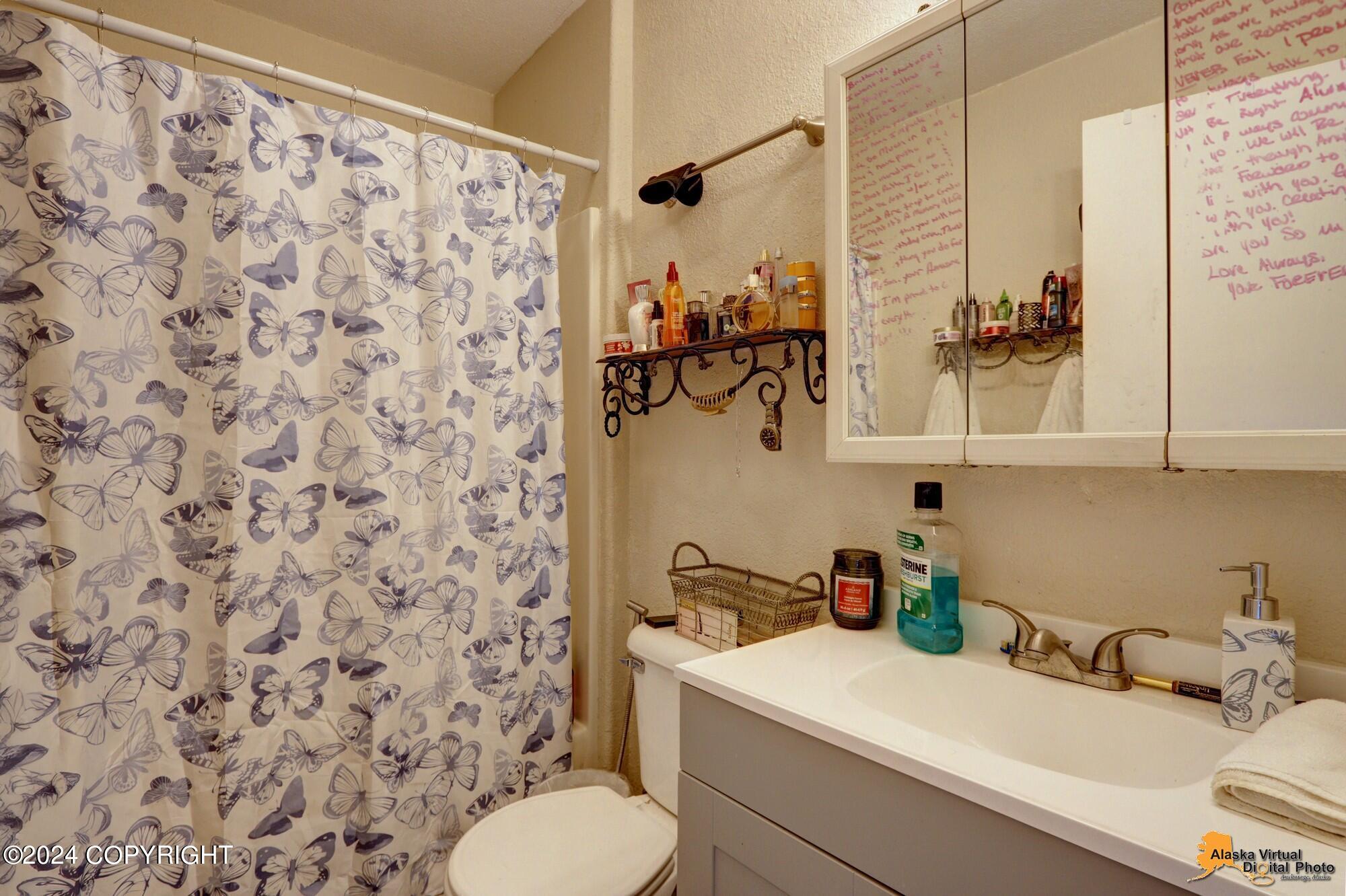 1100 W Shirley Ann Circle