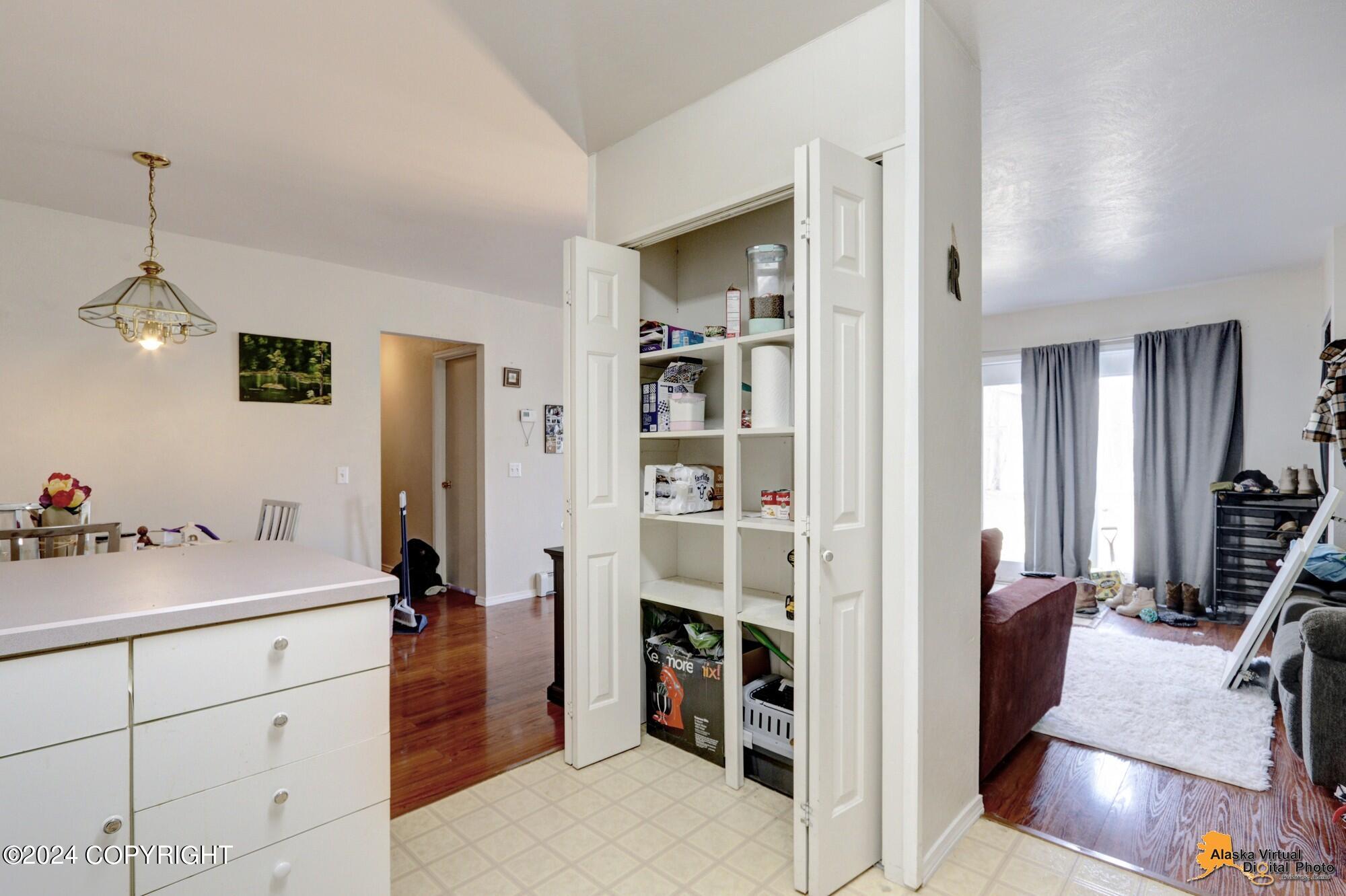 1100 W Shirley Ann Circle