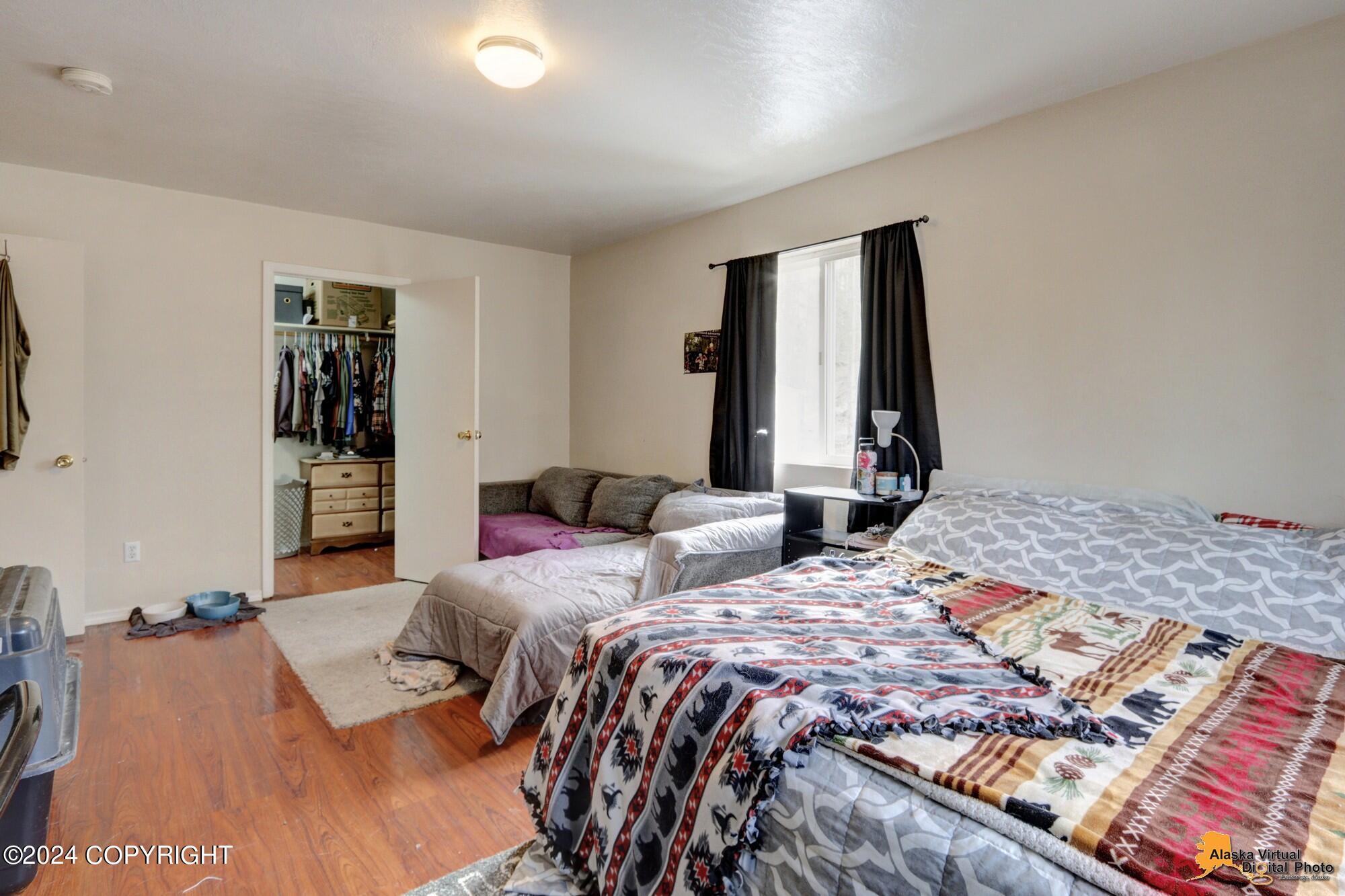 1100 W Shirley Ann Circle