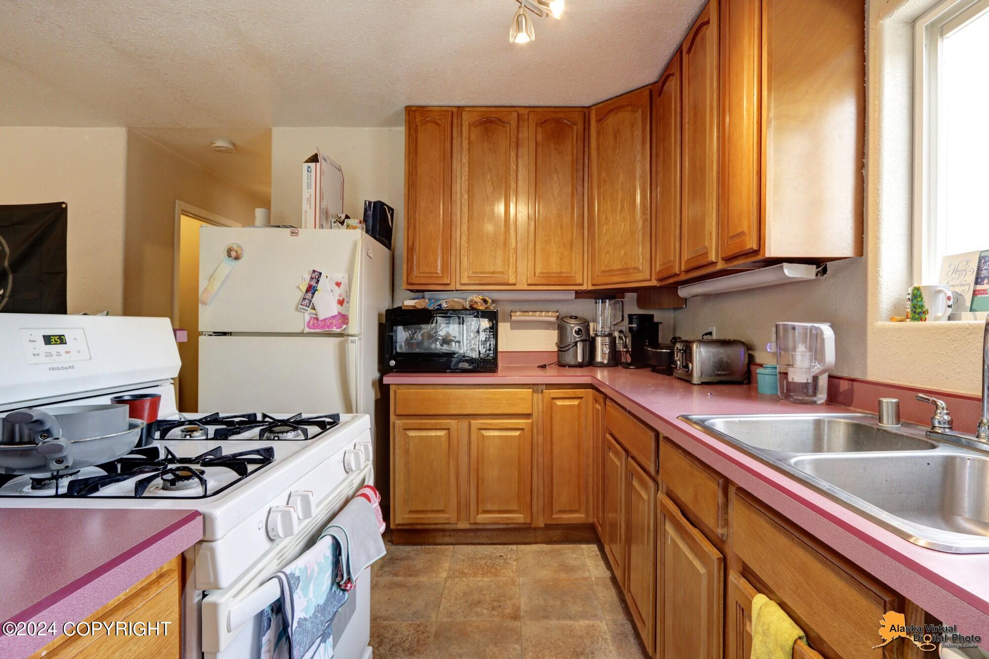 1100 W Shirley Ann Circle