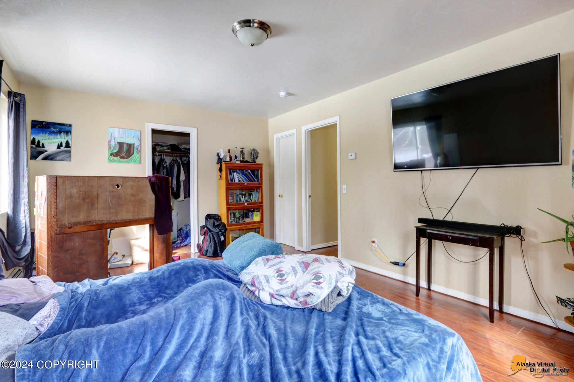 1100 W Shirley Ann Circle